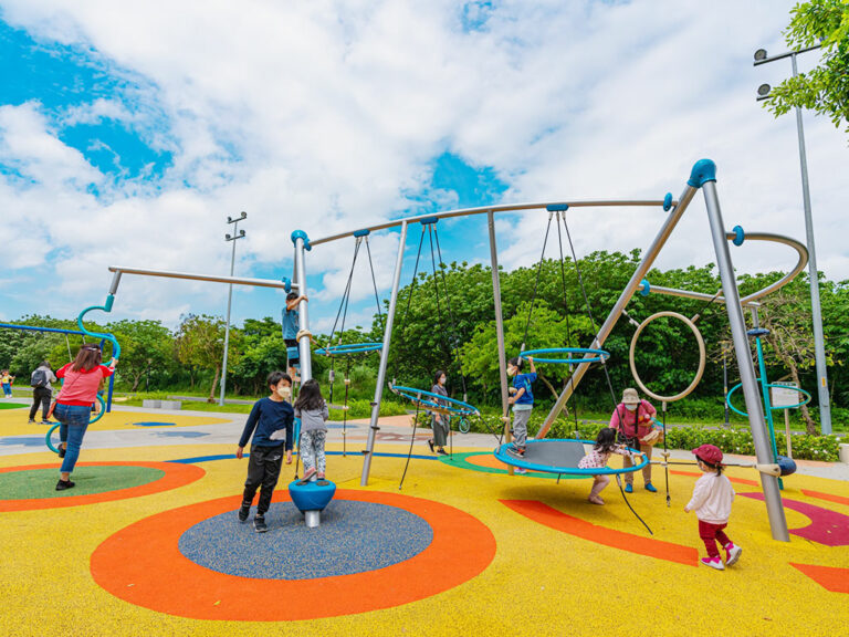 浮洲遊戲場是主題式的共融全齡公園